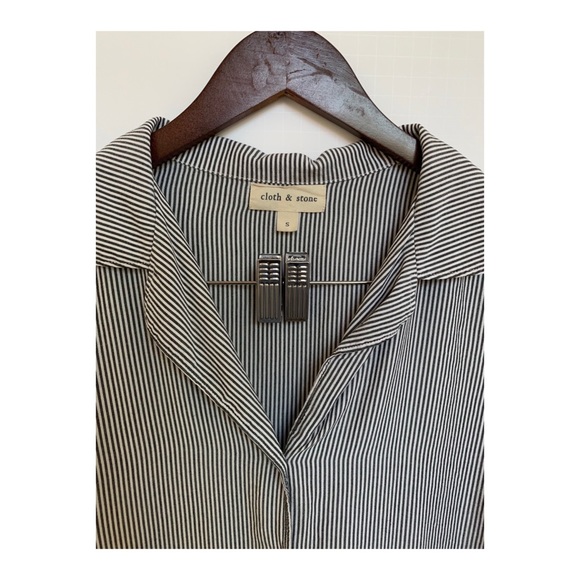 Anthropologie Cloth & Stone Striped Button up - Picture 2 of 3